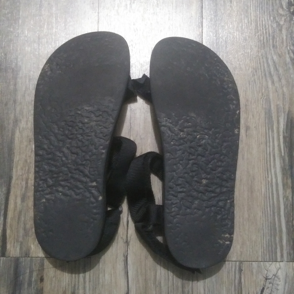 Teva sandals size 12 men black - Picture 7 of 7